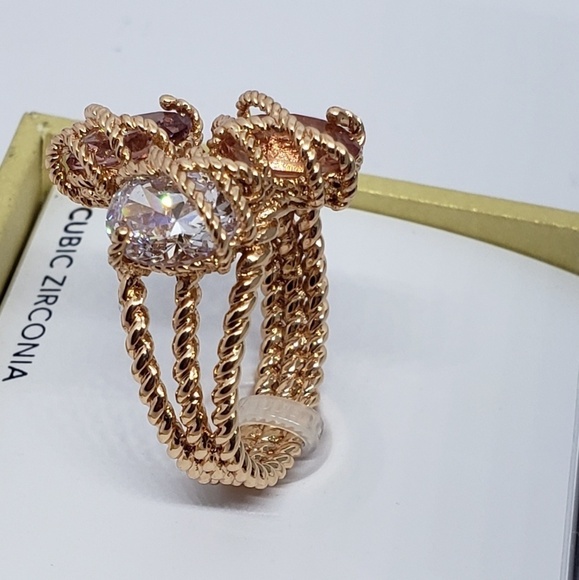 Charter Club 3 stone ring w/ rose tone metal Size 5 - Picture 6 of 7